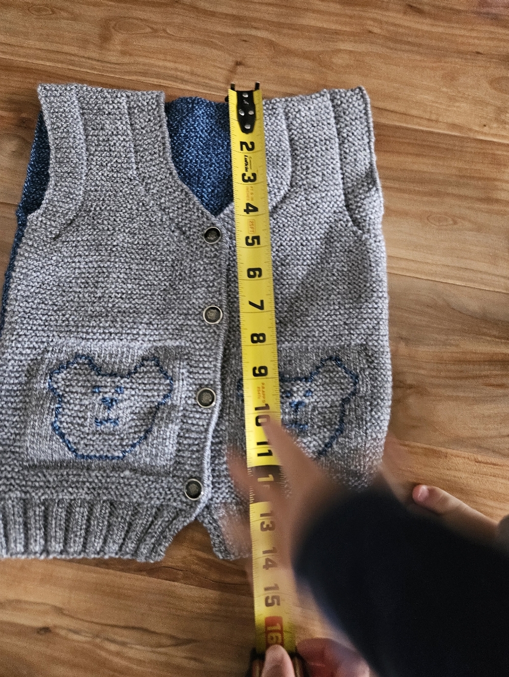 Hand-Knit Gray Baby Vest with Blue Bear Pockets 3t - Picture 2 of 4